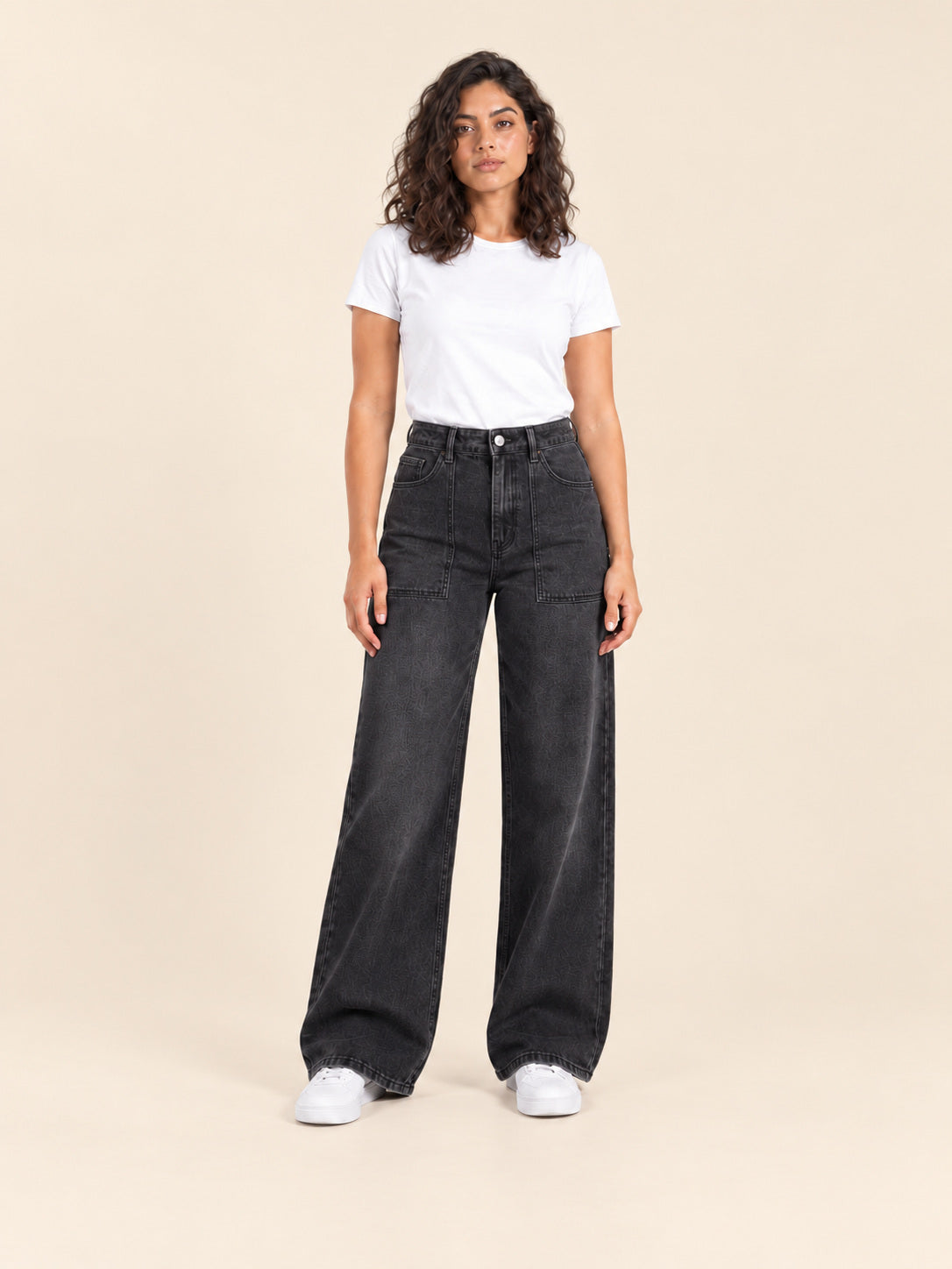 Patch-Pocket Wide-Leg Jeans — Washed Black