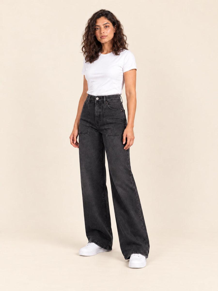 Patch-Pocket Wide-Leg Jeans — Washed Black
