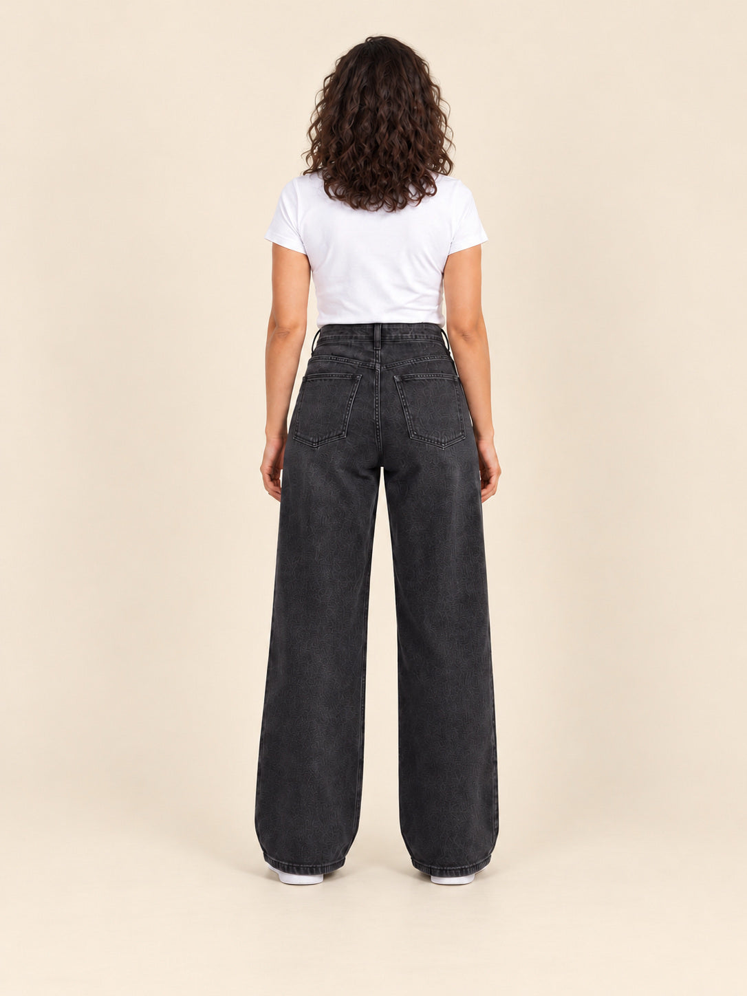 Patch-Pocket Wide-Leg Jeans — Washed Black